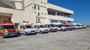 România a donat 11 ambulanţe serviciilor de urgenţă din Ucraina