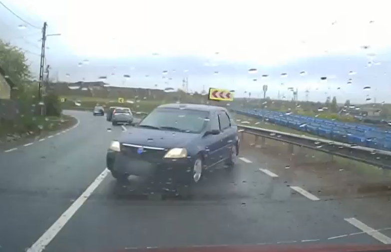 VIDEO Accident spectaculos filmat cu o cameră de bord. Nu a fost anunțat la 112, iar poliția îi caută pe șoferi