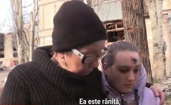 Durerea unei mame din Mariupol care și-a văzut fata rănită: "Bombardamentul a surprins-o când intra în casă"