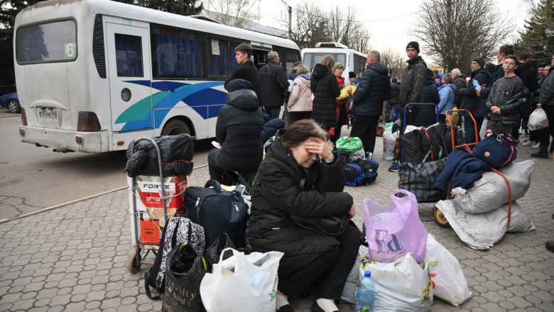 Ucrainenii din Mariupol așteaptă să fie evacuați