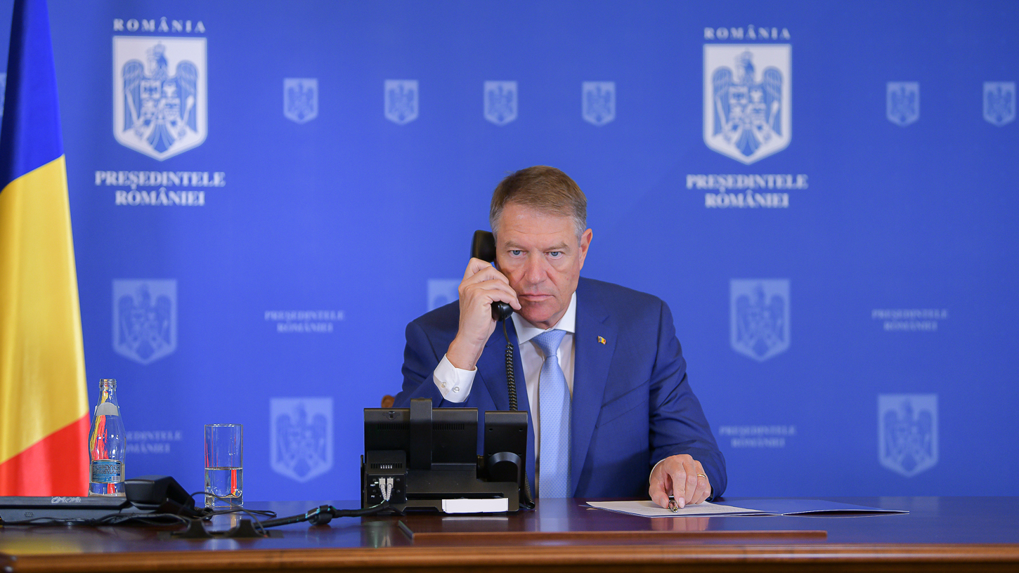 Klaus Iohannis l-a anunțat pe Președintele Israelului că România este pregătită să ofere asistență de urgență în orice moment