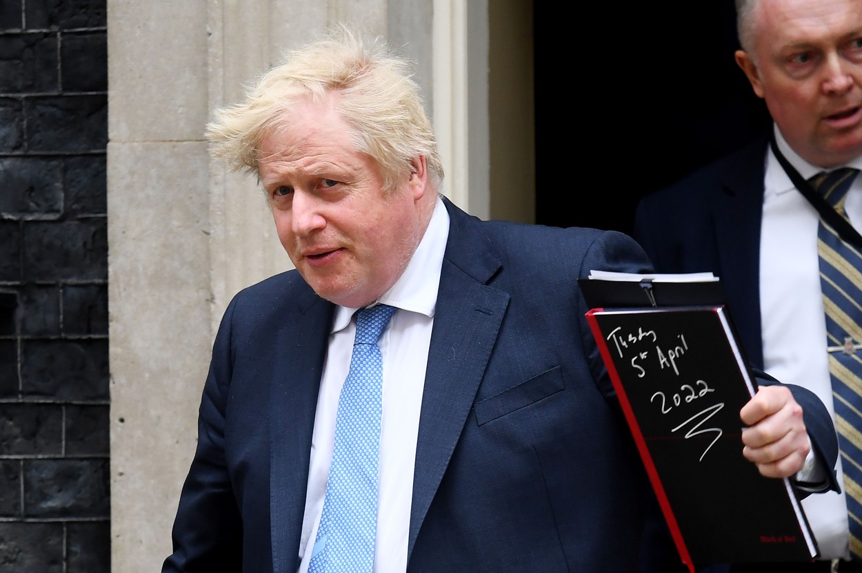 Scandalul „Partygate”. Boris Johnson își cere scuze, dar susține că nu știa că petrecerile din timpul lockdown-ului erau ilegale
