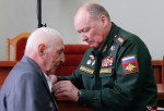 WWII veteran receives Order of the Red Banner