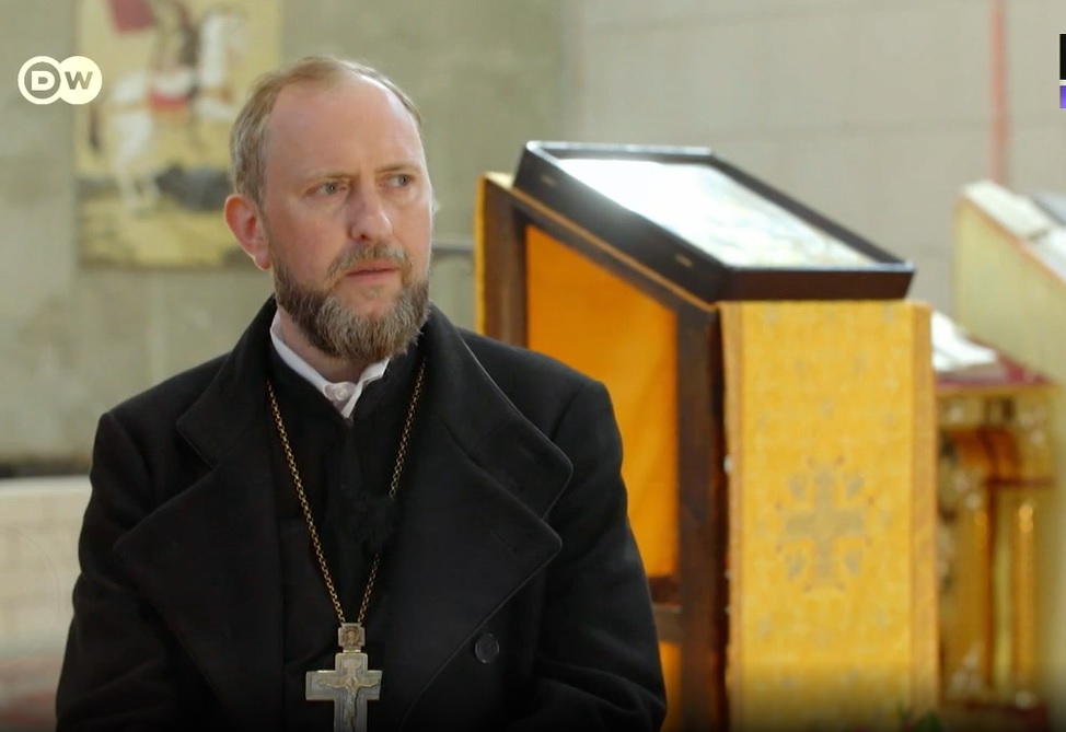 Câțiva călugări ortodocși ruși îi adăpostesc pe refugiații ucraineni: „Cred că Hristos ar fi permis acest lucru”