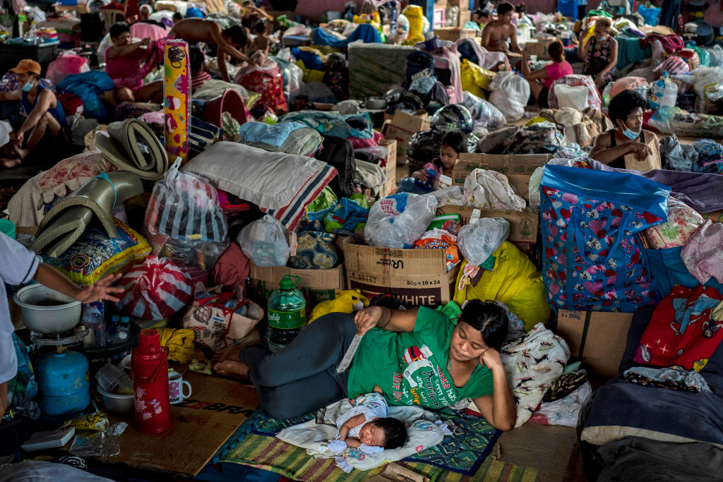 Efecte devastatoare după prima furtună tropicală care a lovit Filipine în acest an. Peste 17.000 de oameni au fost strămutați