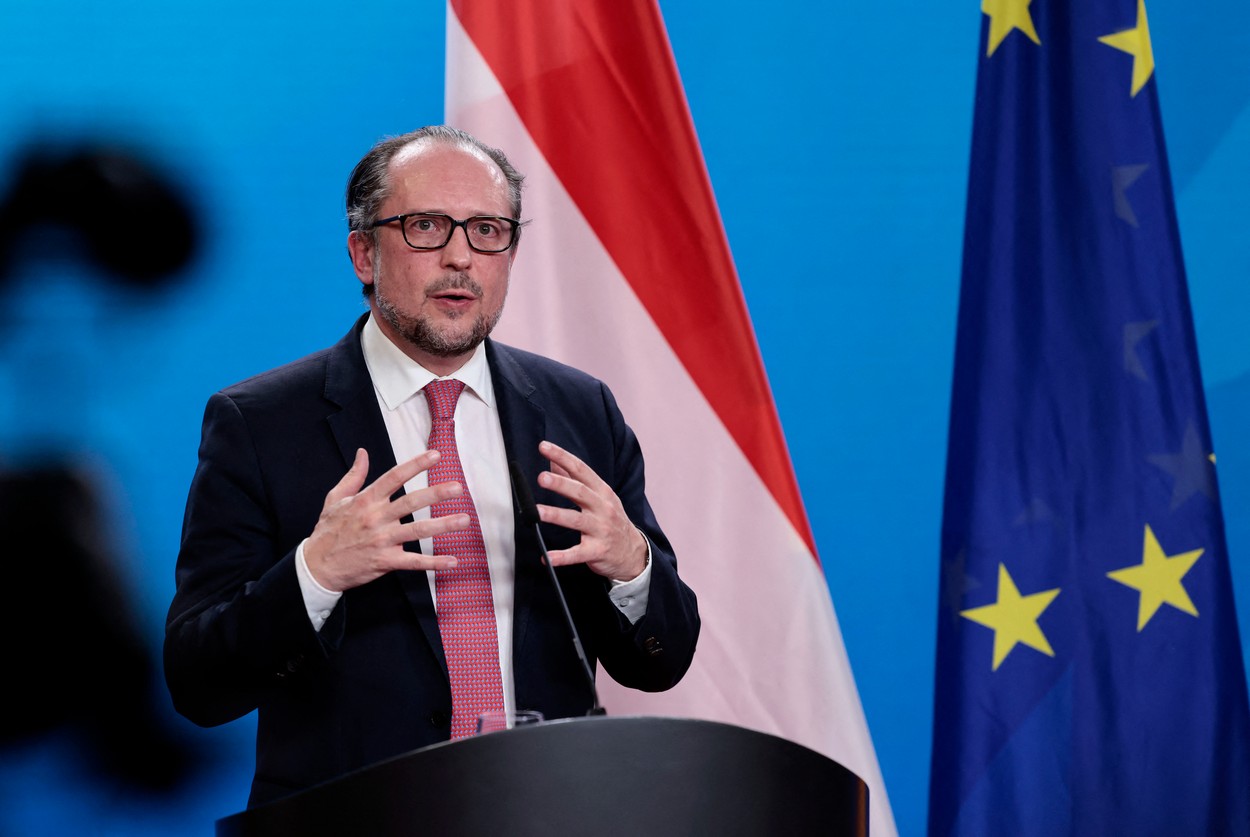 Șeful diplomaţiei austriece: Cancelarul Austriei merge la Moscova pentru a-i spune lui Putin adevărul, că moral a pierdut războiul