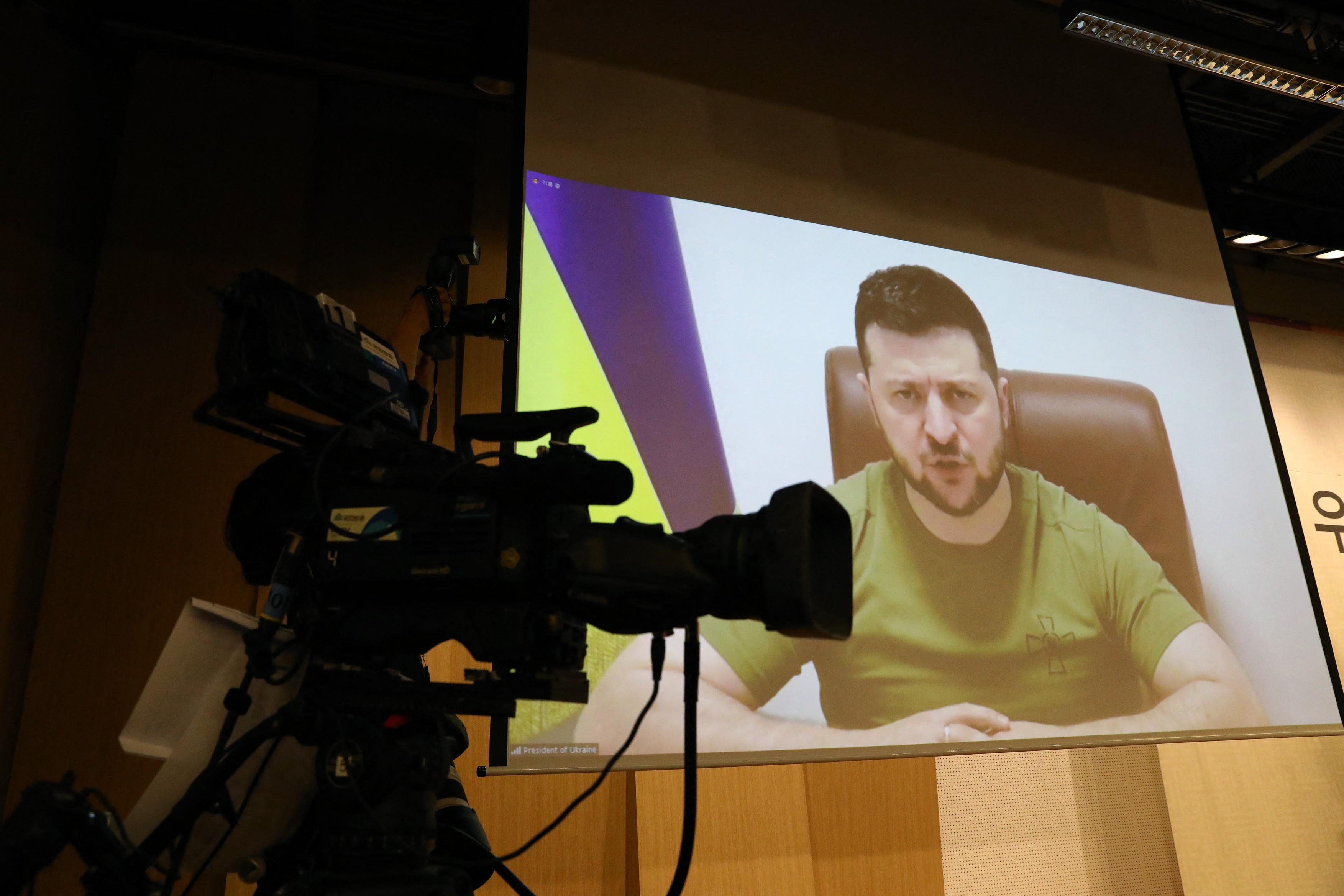 Volodimir Zelenski afirmă că la Mariupol au fost uciși zeci de mii de oameni și cere ajutor militar sud-coreean
