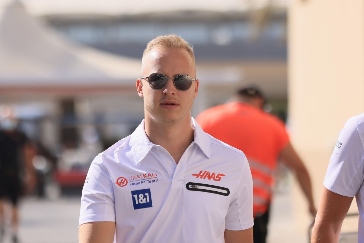Italia a confiscat o vilă de peste 100 de milioane de euro care ar aparține pilotului de F1 Nikita Mazepin, fiul unui oligarh rus