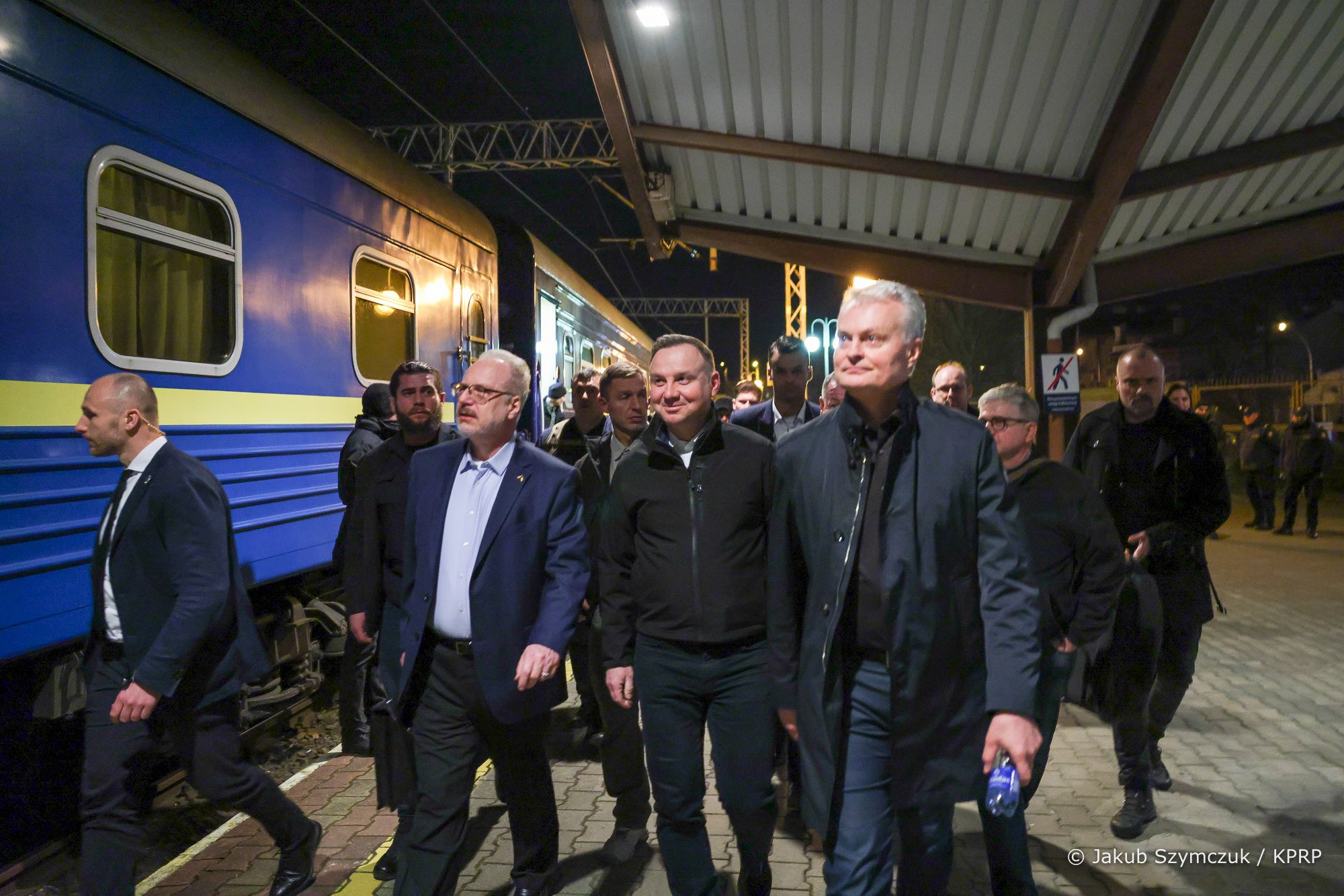 Președinții Poloniei și statelor baltice merg la Kiev pentru a se întâlni cu Zelenski