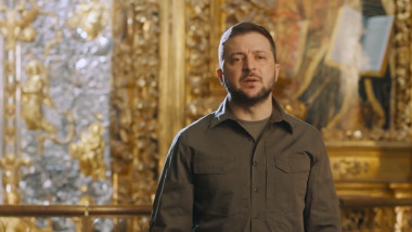 volodimir zelenski la catedrala sfanta sofia din kiev