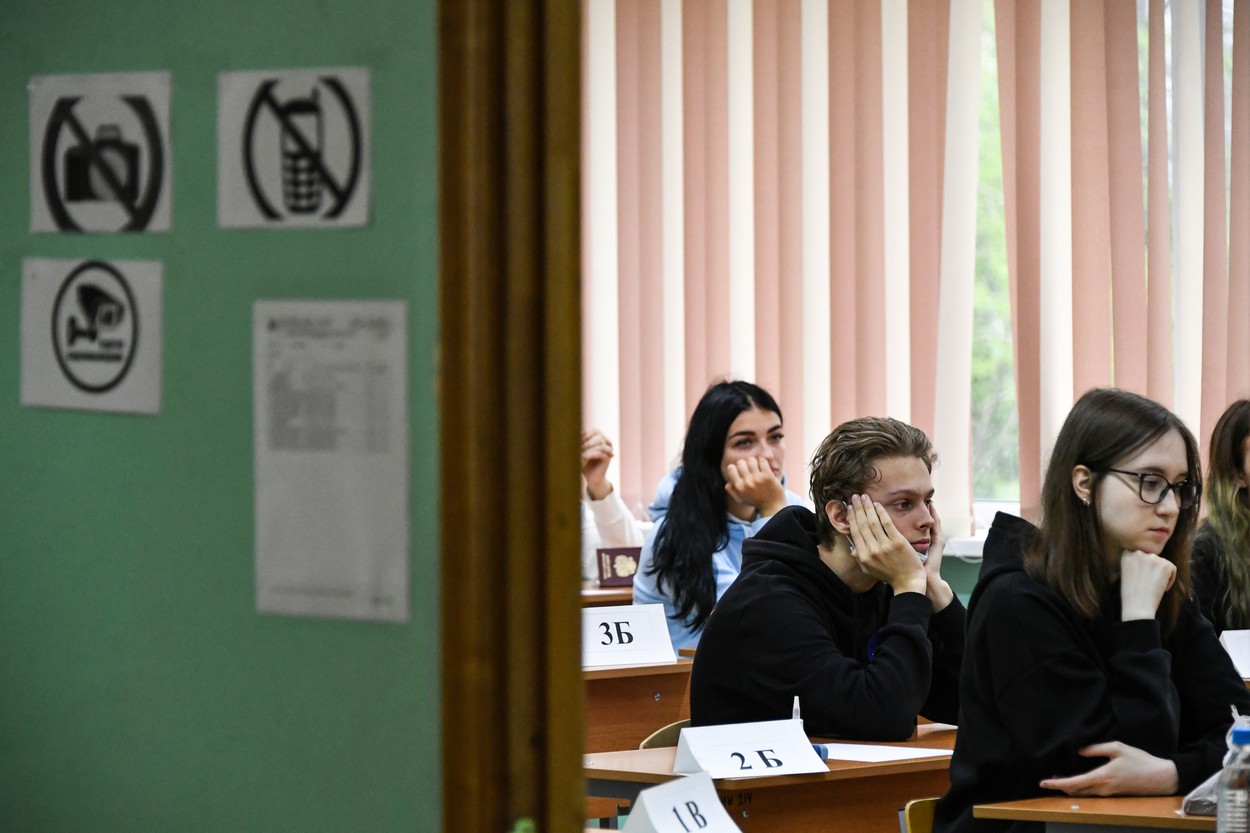 The Guardian: Rusia vrea să predea copiilor propaganda pro-război în școli pentru a rescrie istoria și a justifica invadarea Ucrainei