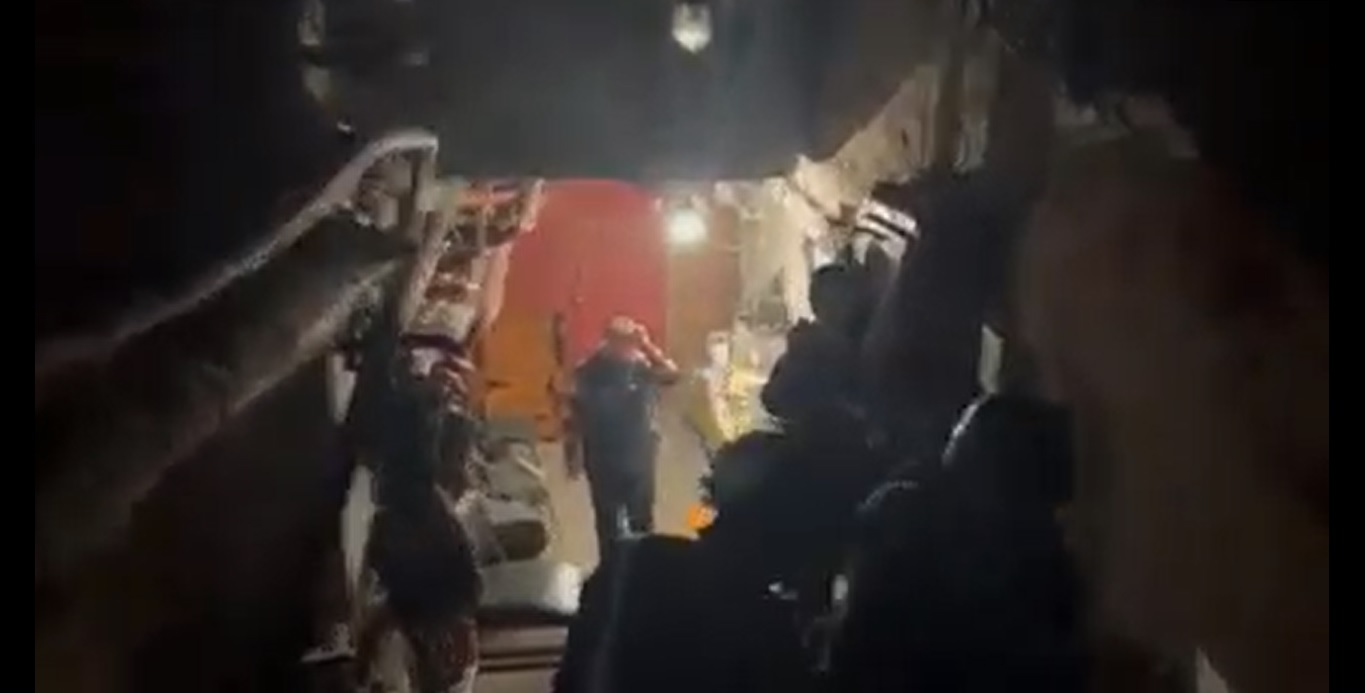 Cum arată subteranele combinatului Azovstal. Mii de ucraineni se adăpostesc în buncăre și tuneluri dispuse pe șase niveluri