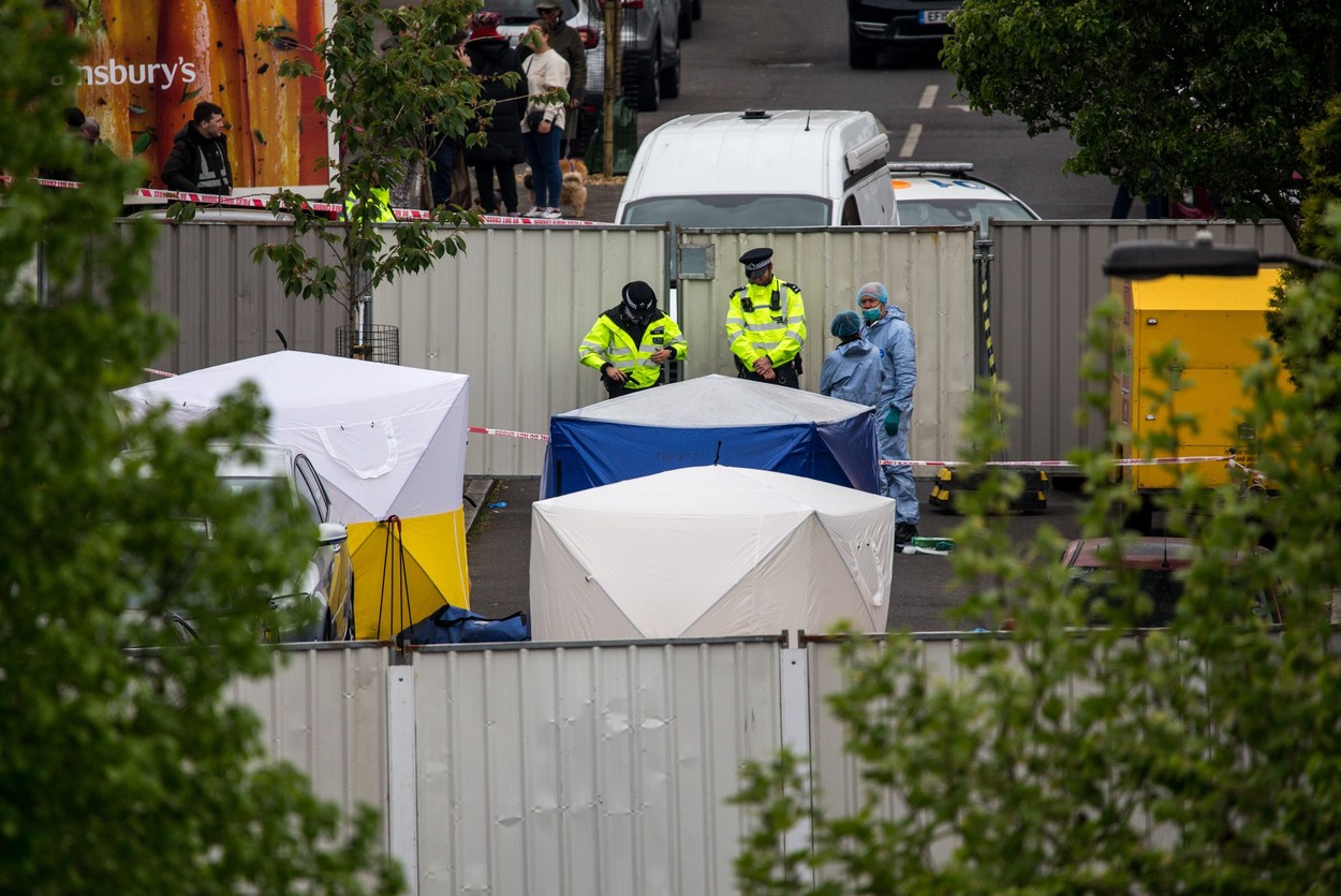 Patru persoane înjunghiate mortal la Londra. Un suspect care le cunoștea a fost arestat