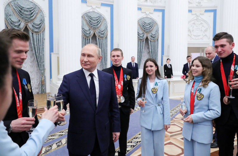 President Putin meets with Russian medallists of Beijing 2022 Winter Olympics