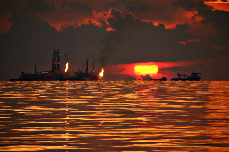 Deep Horizon Oil Spill Clean Up
