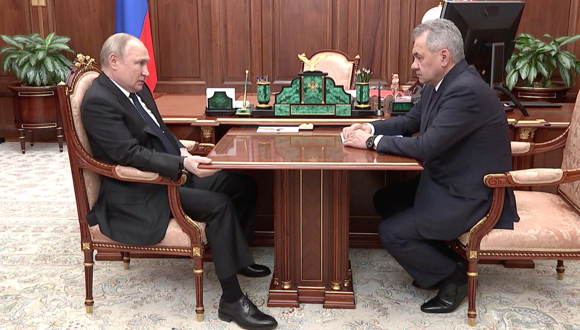Putin a anulat ordinul de asalt asupra combinatului Azovstal. „Acțiunea de eliberare a Mariupolului este un succes. Felicitări”