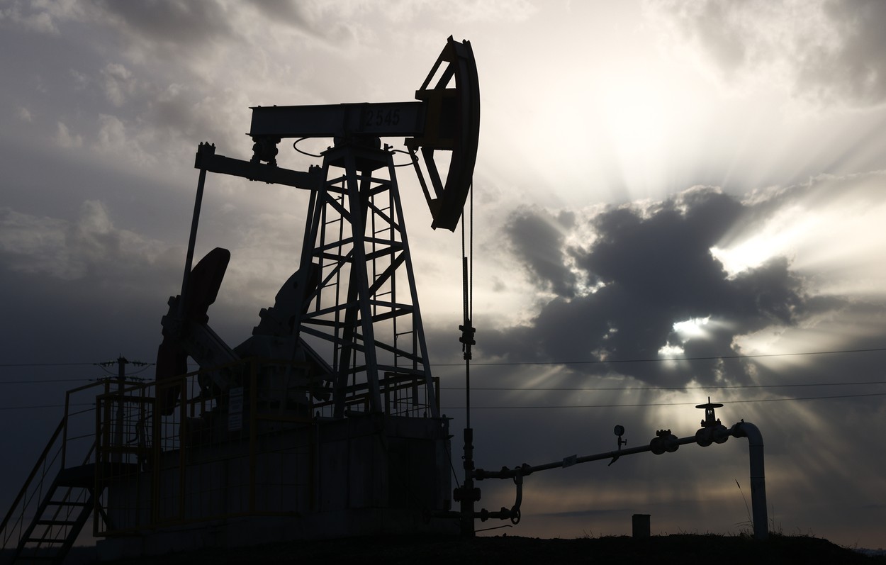 Politico: Cât de dure vor fi noile sancțiuni UE împotriva Rusiei. Embargoul total al petrolului rusesc plutește în aer