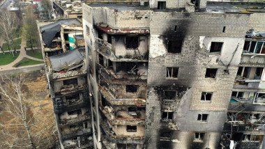 Clădire lovită de bombardamentele rusești la Borodianka.