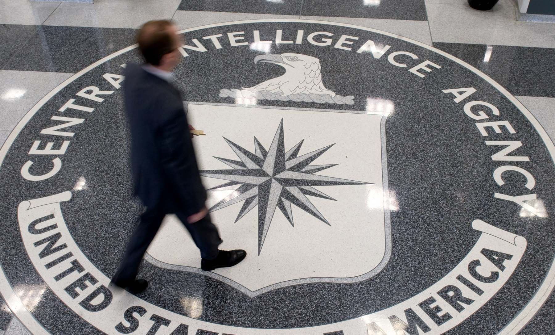 CIA îi învață pe ruși cum să furnizeze secrete agenției fără să fie prinși de serviciile secrete de la Moscova