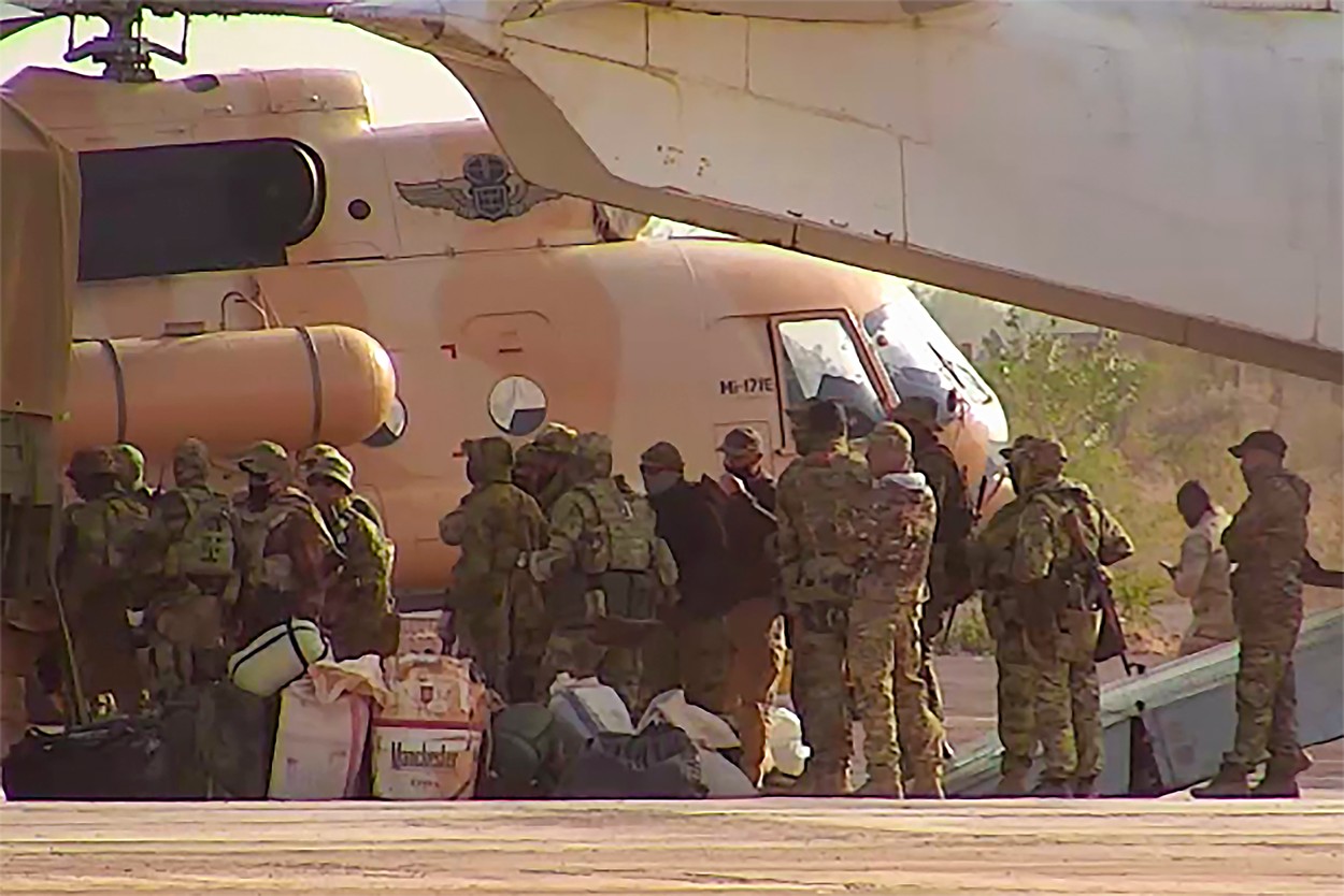 The Guardian: Mercenarii lui Putin au participat la masacrarea a sute de oameni în Mali