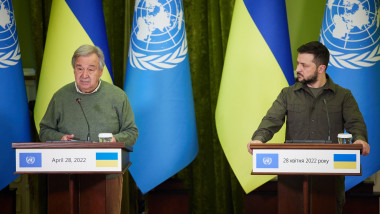 Antonio Guterres și Volodimir Zelenski la pupitre