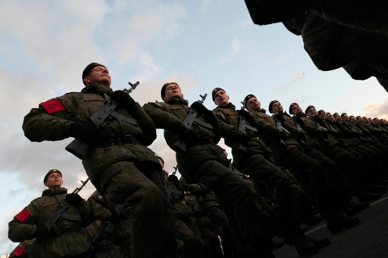 Legi dure împotriva militarilor Rusiei care nu vor să lupte în Ucraina: 10 ani de închisoare pentru dezertori și cei care se predau