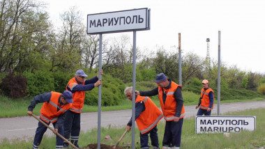 Muncitori pun un nou indicator la Mariupol