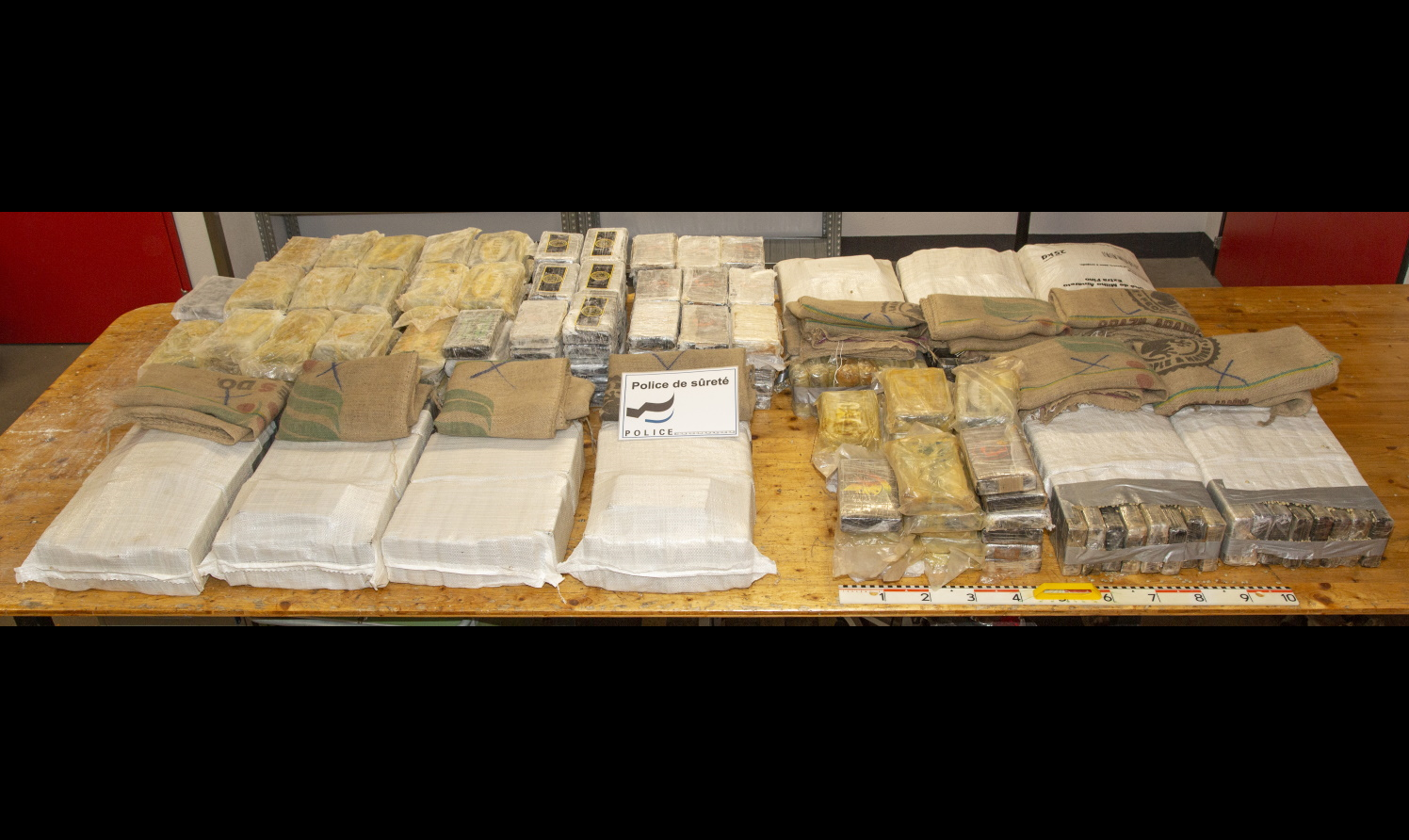 500 de kilograme de cocaină trimise în saci de cafea la o fabrică Nespresso din Elveția