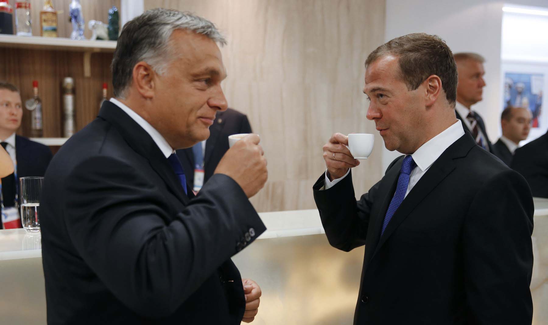 Rusia îl laudă pe Viktor Orban pentru că se opune sancțiunilor UE împotriva petrolului rusesc. Medvedev: „Un pas curajos”
