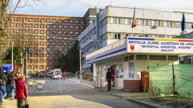 curtea spitalului de urgență din Galați