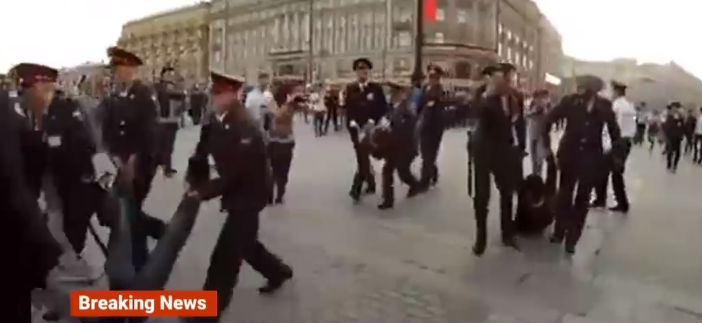 VIDEO. Proteste față de războiul din Ucraina, reprimate violent în Rusia