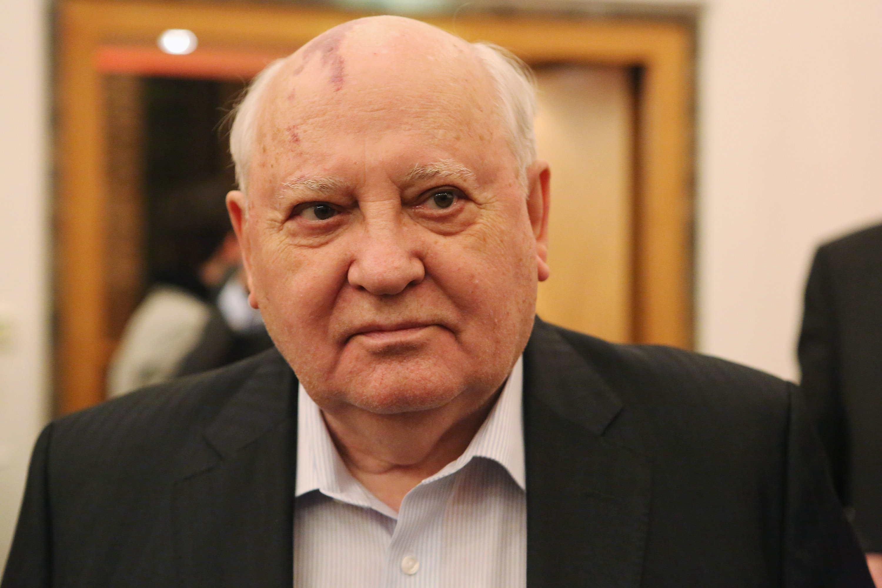 Gorbaciov, la 30 de ani de la dizolvarea URSS: Încercarea de a rămâne şef prin forţă ar fi condus la un conflict civil