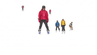 oameni la schi partie romaneasca