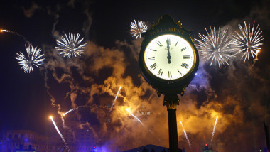 Artificii revelion piata Constitutiei-Mediafax Foto-Adriana Neagoe