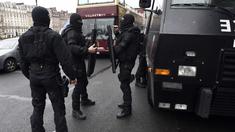 politie politisti franta terorism mediafax