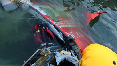 Epava in apa elicopter SMURD Lacul Siutghiol -Mediafax Foto-Adrian Boioglu