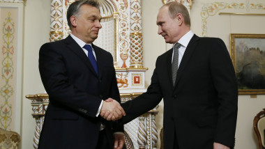 Viktor Orban si Vladimir Putin 6361268-AFP Mediafax Foto-YURI KOCHETKOV-1