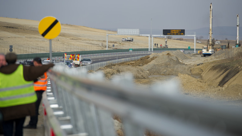 Zona de autostrada Sibiu-Orastie inaugurare noiembrie 2014-Mediafax Foto-Catalin Cadan-2