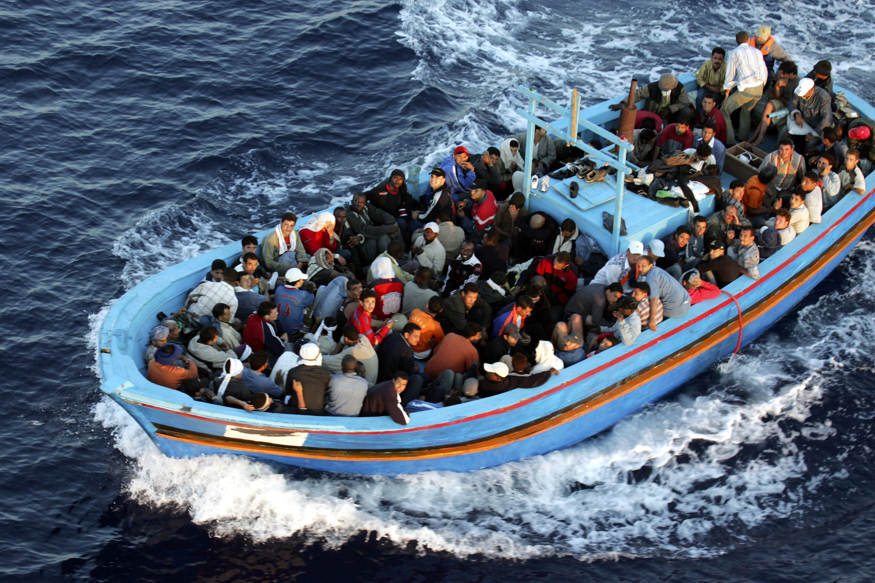 Cel puțin 300 de migranți au dispărut pe mare în apropierea Insulelor Canare