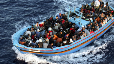 Imigranti in barca arhiva Italia - Guliver GettyImages