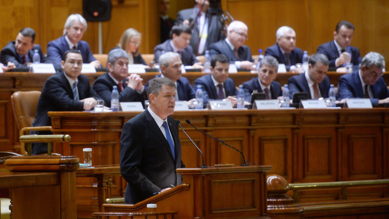 iohannis in parlament - 7260502-Mediafax Foto-Marius Dumbraveanu