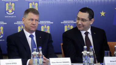 Klaus Iohannis si Victor Ponta-Mediafax Foto-Marius Dumbraveanu