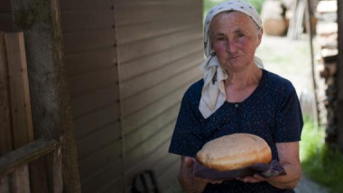 oameni vacanta pensiune sat rural mediafax