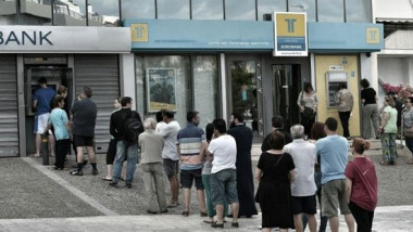 grecia bancomate twitter