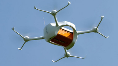 drone posta colet crop 9.07