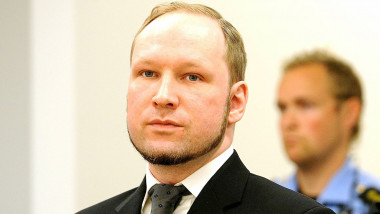 Anders-Breivik--014