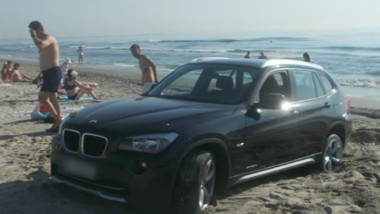 masina pe plaja - captura tv - 24 iulie 2015