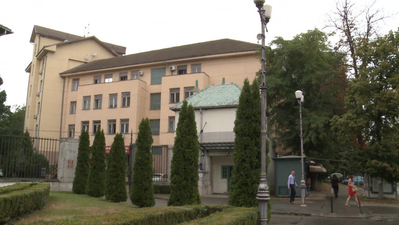 intrare la Universitatea din Oradea