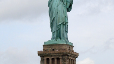 statuia libertatii NY - wiki