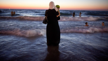 plaja femei musulman islam - GettyImages - 11 august 15